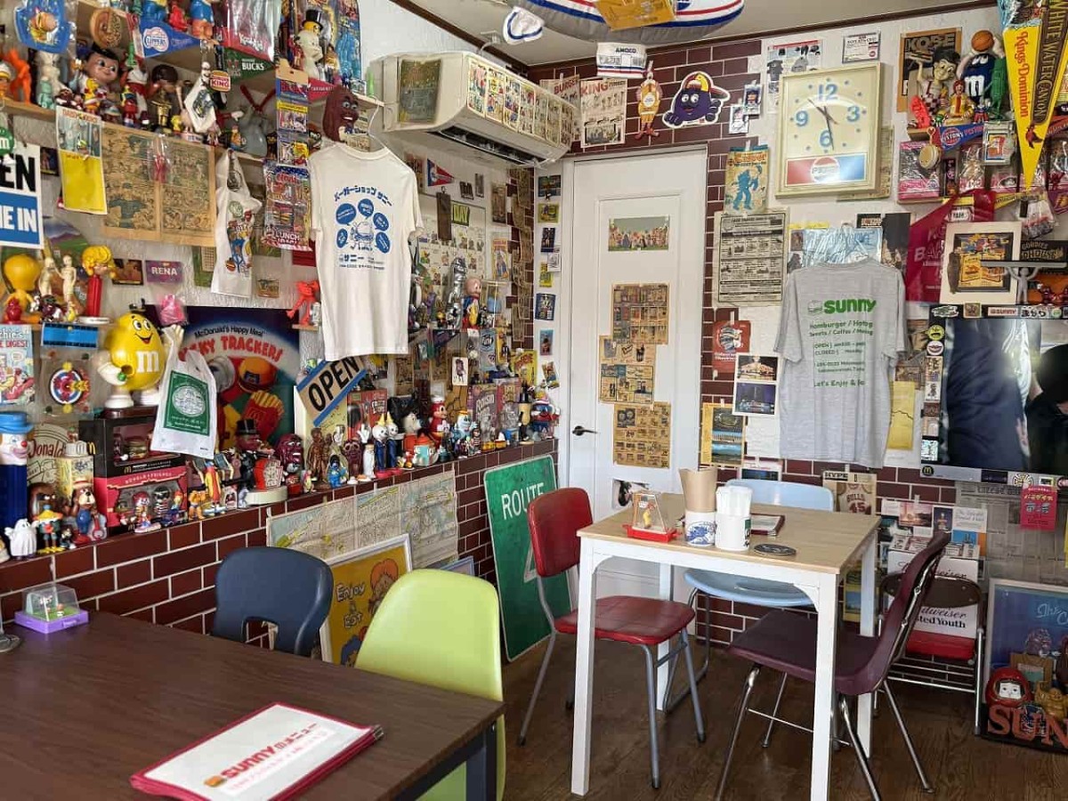 鳥取県境港市にあるハンバーガーショップ『sunny』の内観