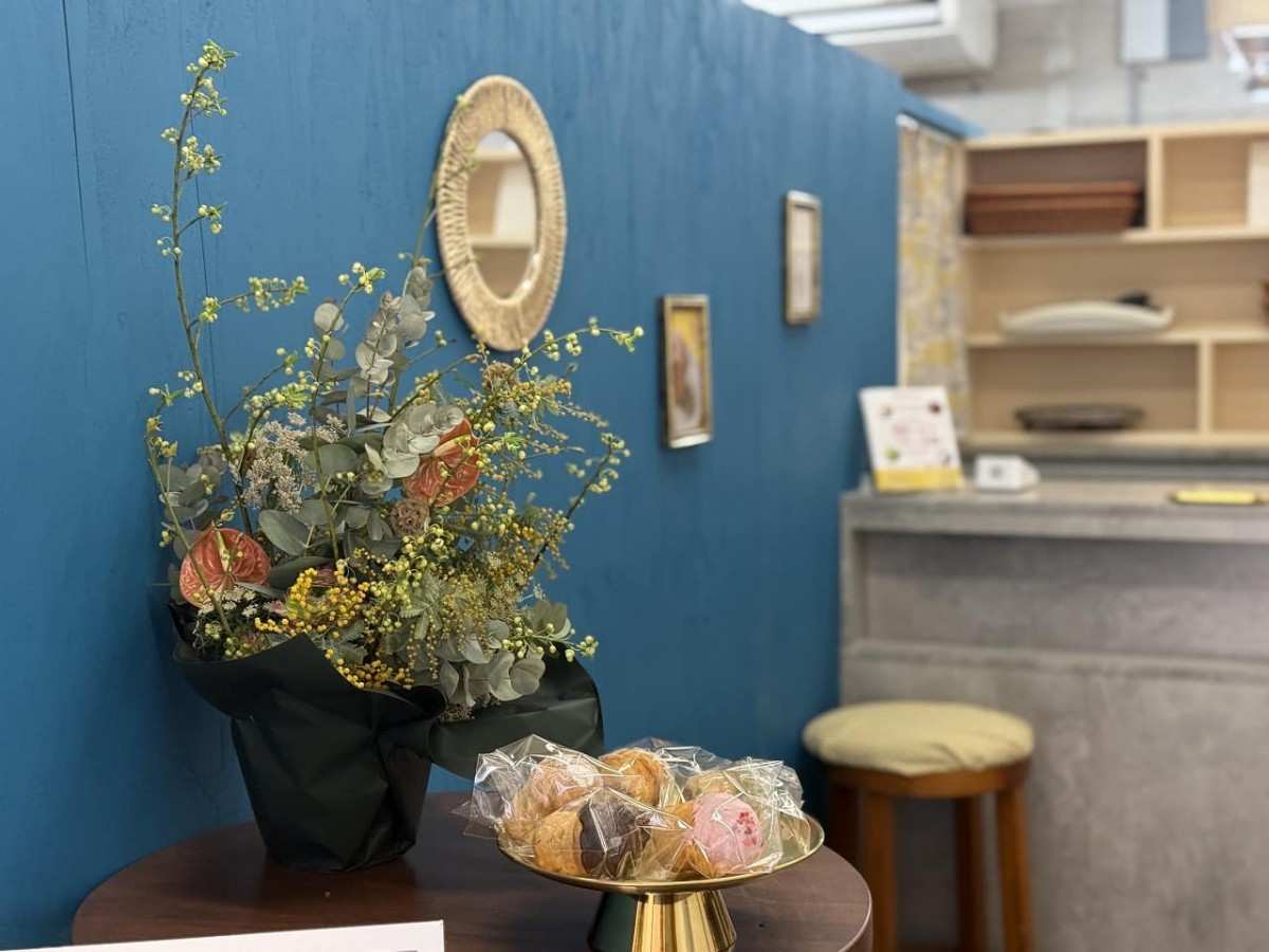 島根県松江市『カラコロ工房』のフードホール内にある『100日だけの北海道クロフィン発酵ミルクバター本舗 by Tony Bake』の店内