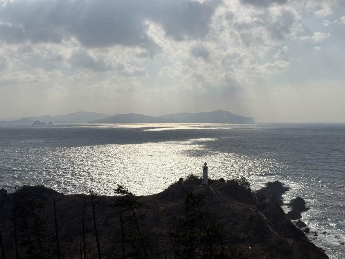 島根県隠岐郡隠岐の島町にある『那久岬』の展望台から見る景色