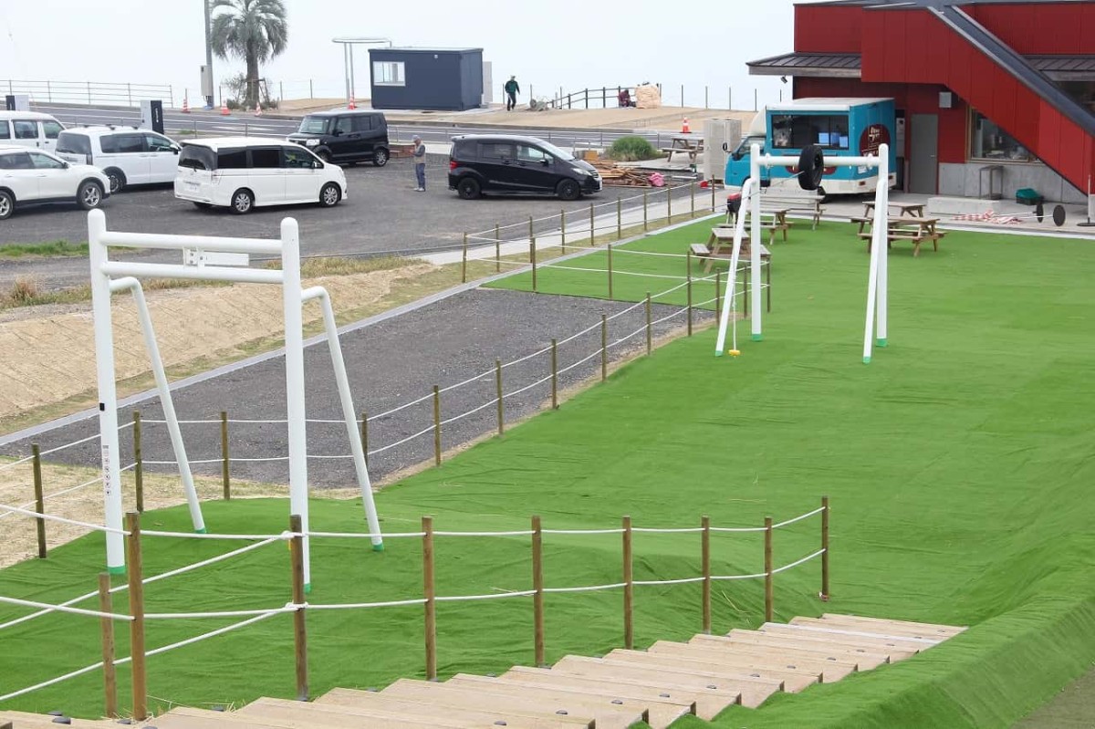 島根県出雲市にある『Caffe&amp;PizzaLOCALE』のジップライン