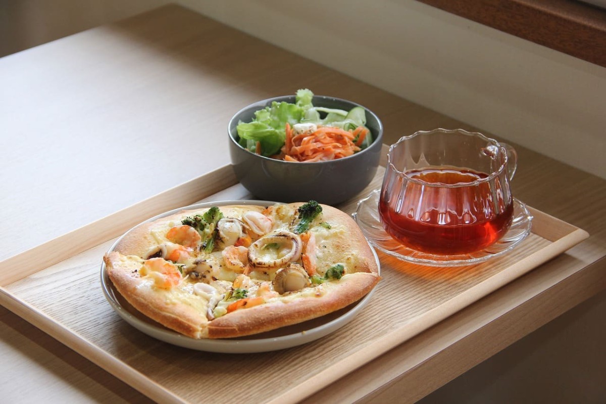 島根県雲南市にあるパンと雑貨『kinoca』で販売している「今週のピザランチ」