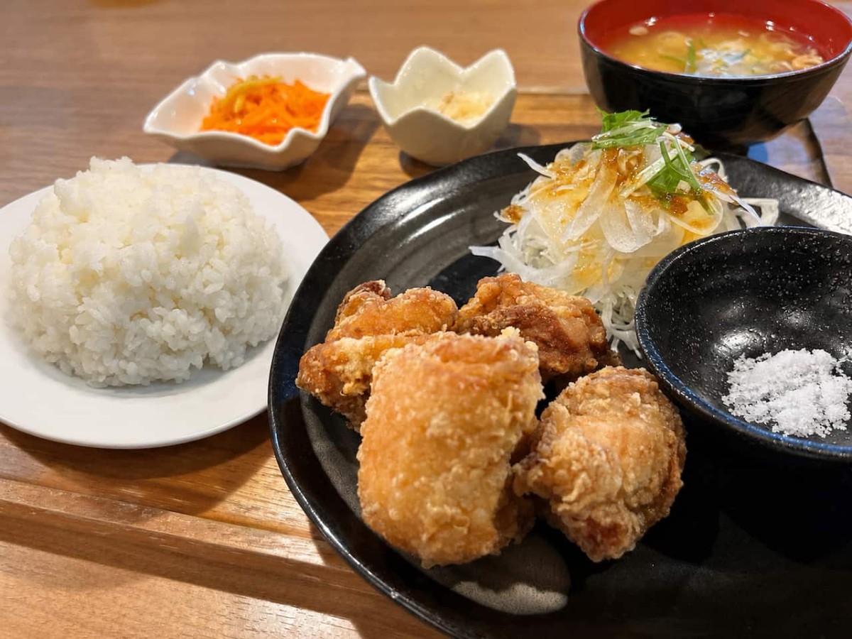 鳥取県米子市にある『Casual Dining FUNP』で販売している定食の一例
