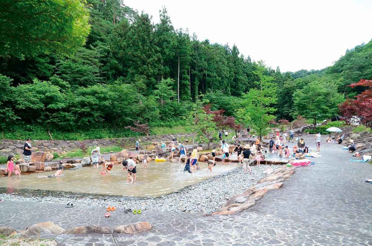 川遊びのイメージ