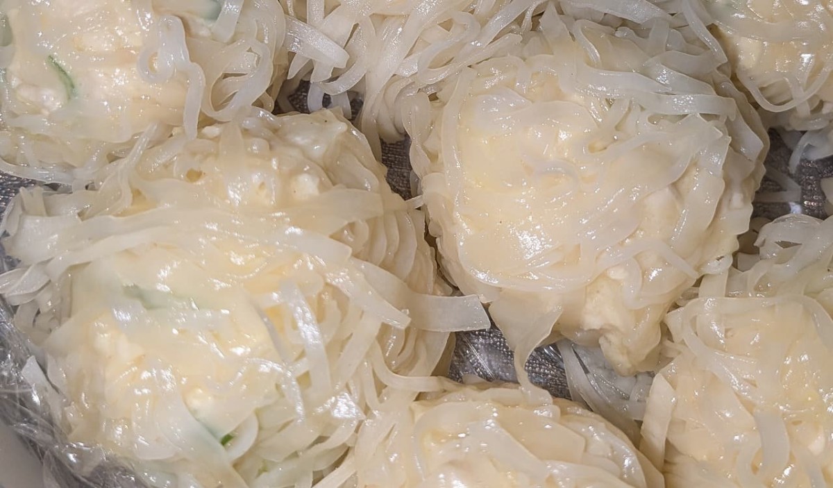 島根県松江市にある鶏料理専門店『かどや』で販売しているしゅうまい