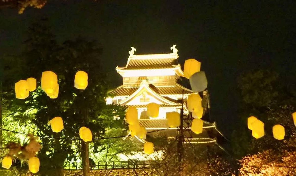 島根県松江市にある『松江城』で開催のイベント「水鏡松江城」のイメージ