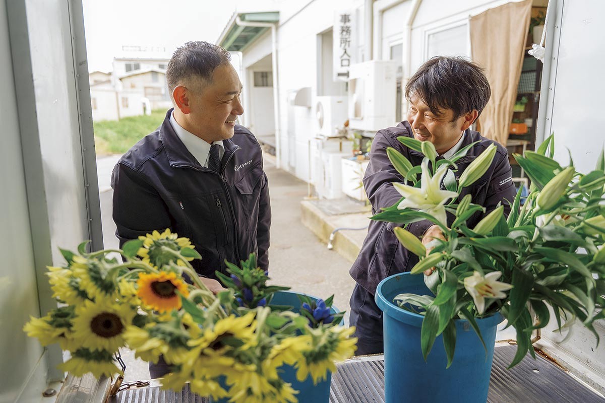 鳥取市「株式会社 メモワールイナバ」の仕事風景