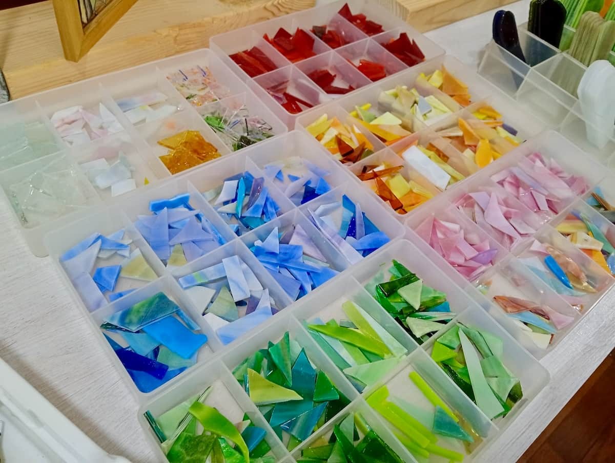 鳥取県西伯郡伯耆町にあるステンドグラス体験工房『Glassmate』の端ガラス