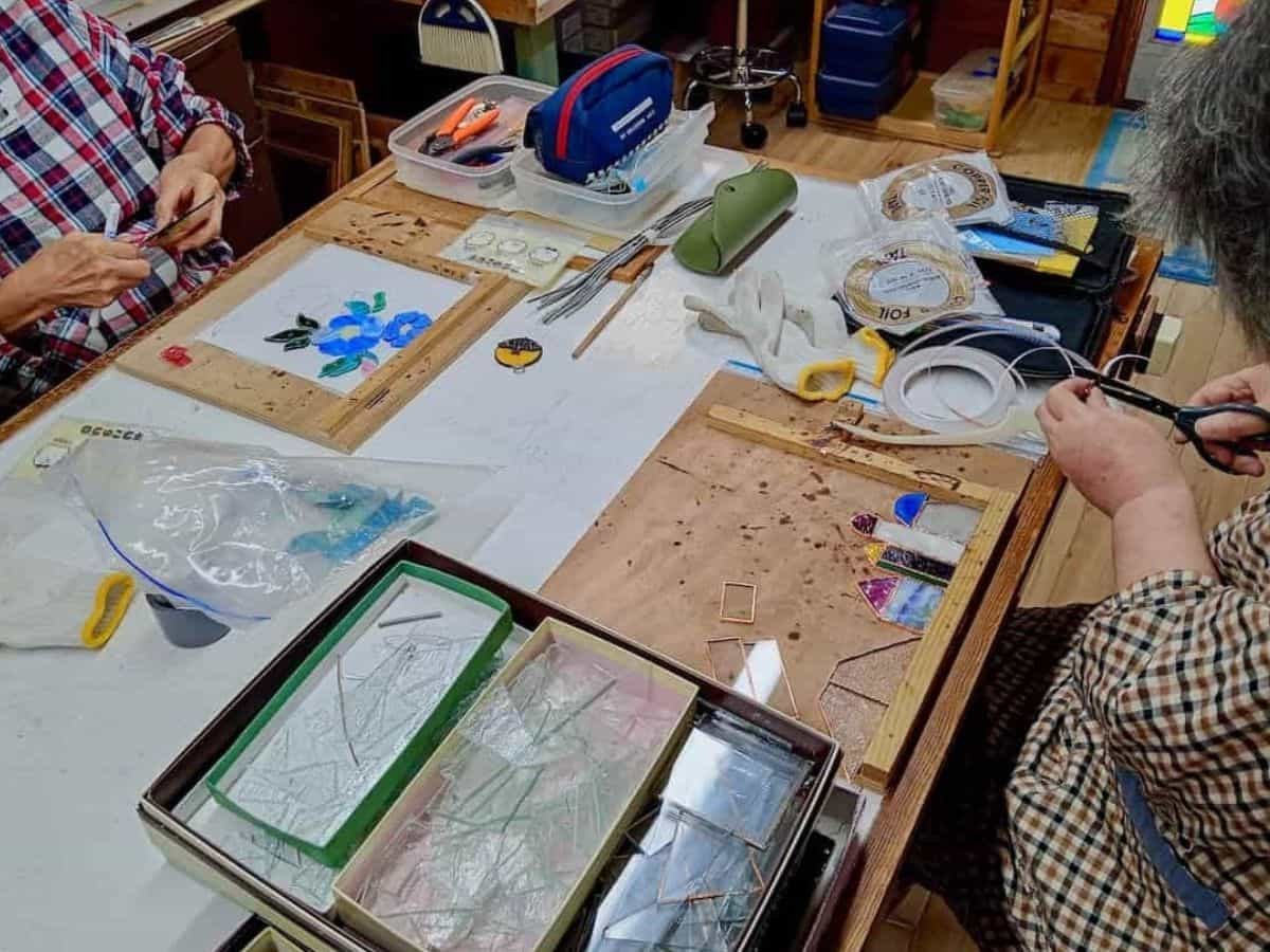 鳥取県西伯郡伯耆町にあるステンドグラス体験工房『Glassmate』の工房