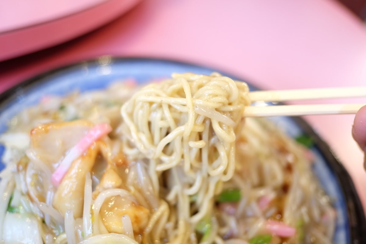 鳥取県境港市にある老舗中華料理店『新来軒』の「五目あんかけ焼きそば」