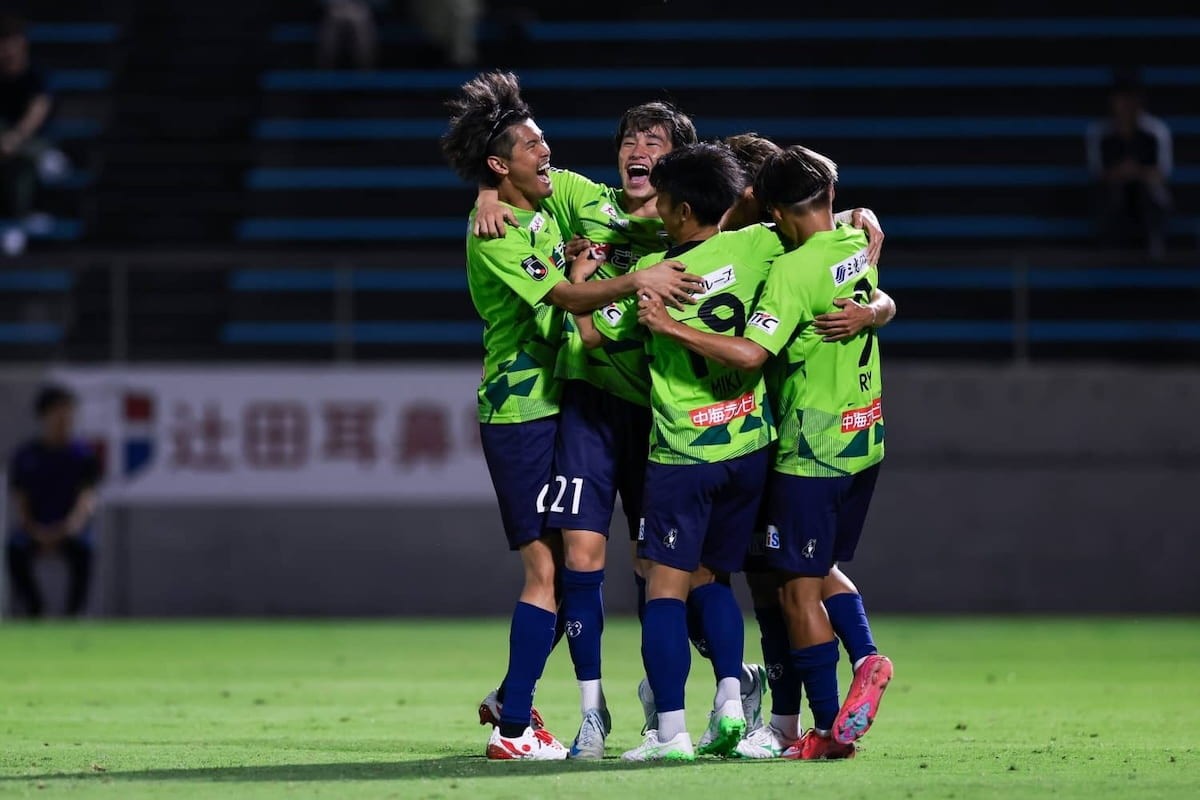 鳥取県のプロサッカークラブ「ガイナーレ鳥取」の試合風景