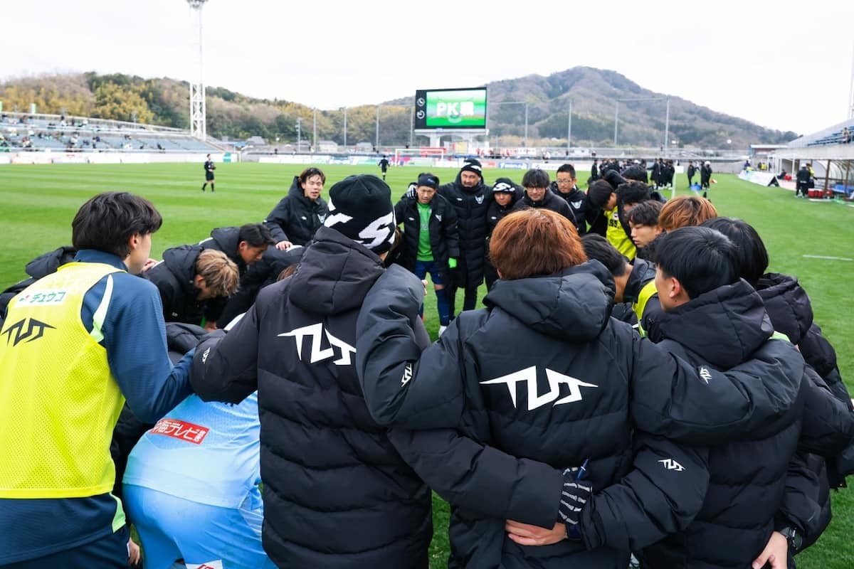 鳥取県のプロサッカークラブ「ガイナーレ鳥取」の試合風景