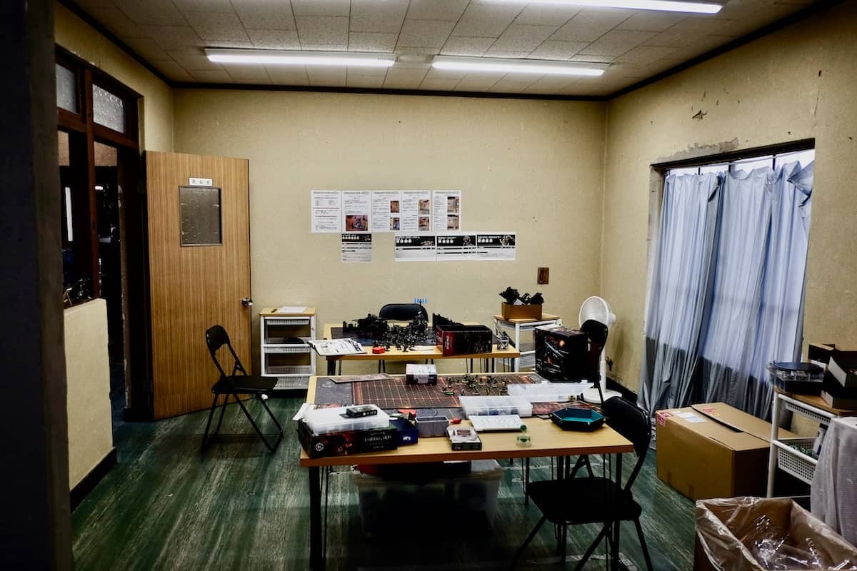 鳥取県米子市にある模型店『ニワカ堂』の「ゲームスペース」