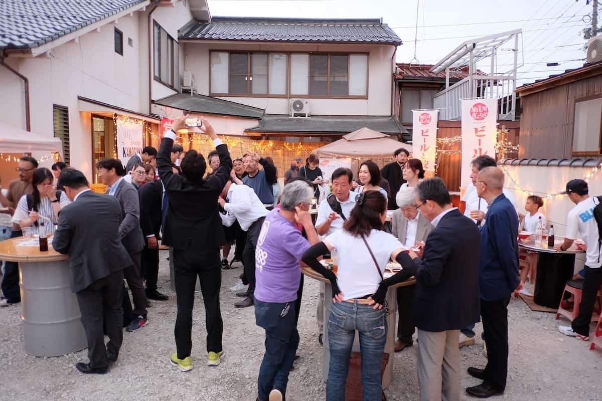 鳥取県米子市にある『KAMOGAWAリバーサイドテラス』のプレオープンの様子