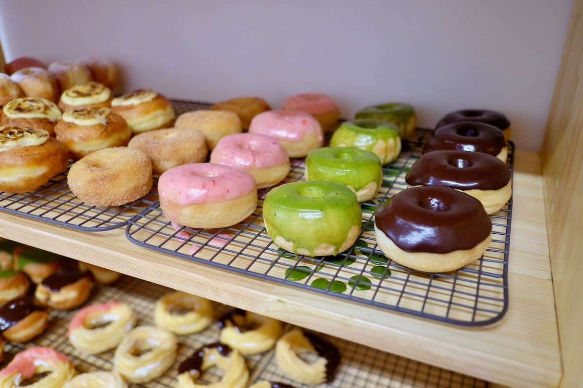 鳥取県米子市にあるドーナツ店『O-chan donut stand 米子店』のドーナツ