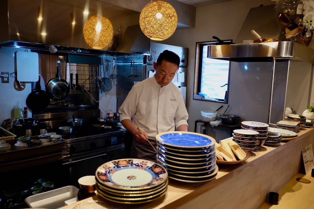 鳥取県米子市にある和食屋『天ぷら 魚とごはん TAKEZO1988』の店主