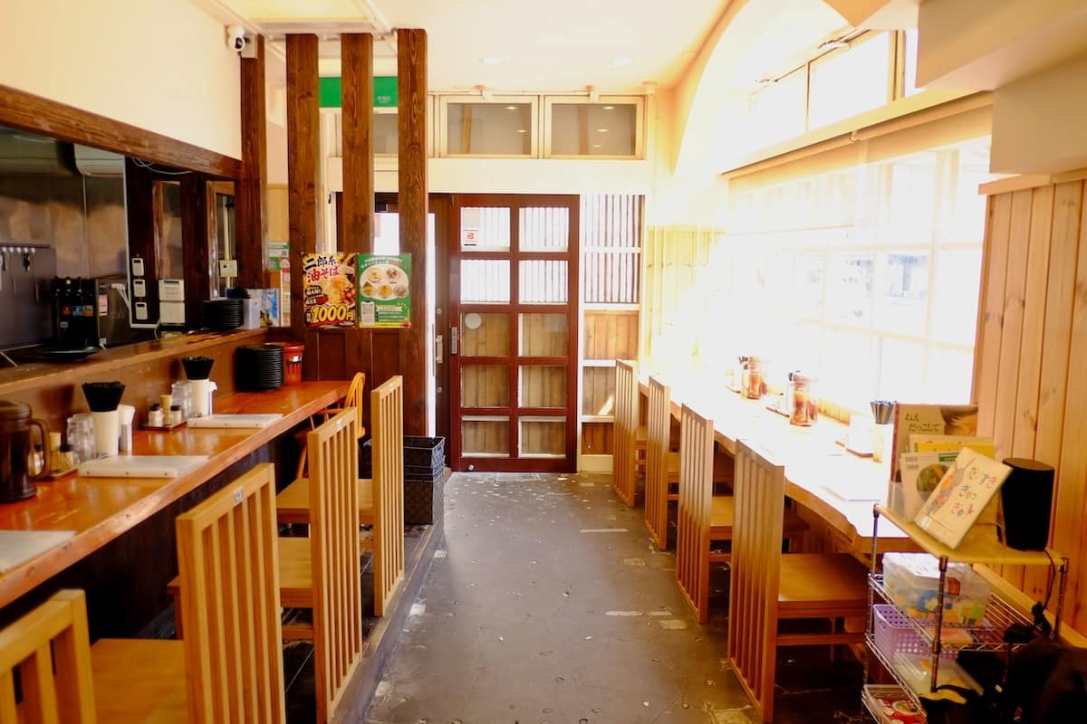 鳥取県米子市にあるラーメン店『肉ごっつぉらーめん』の内観