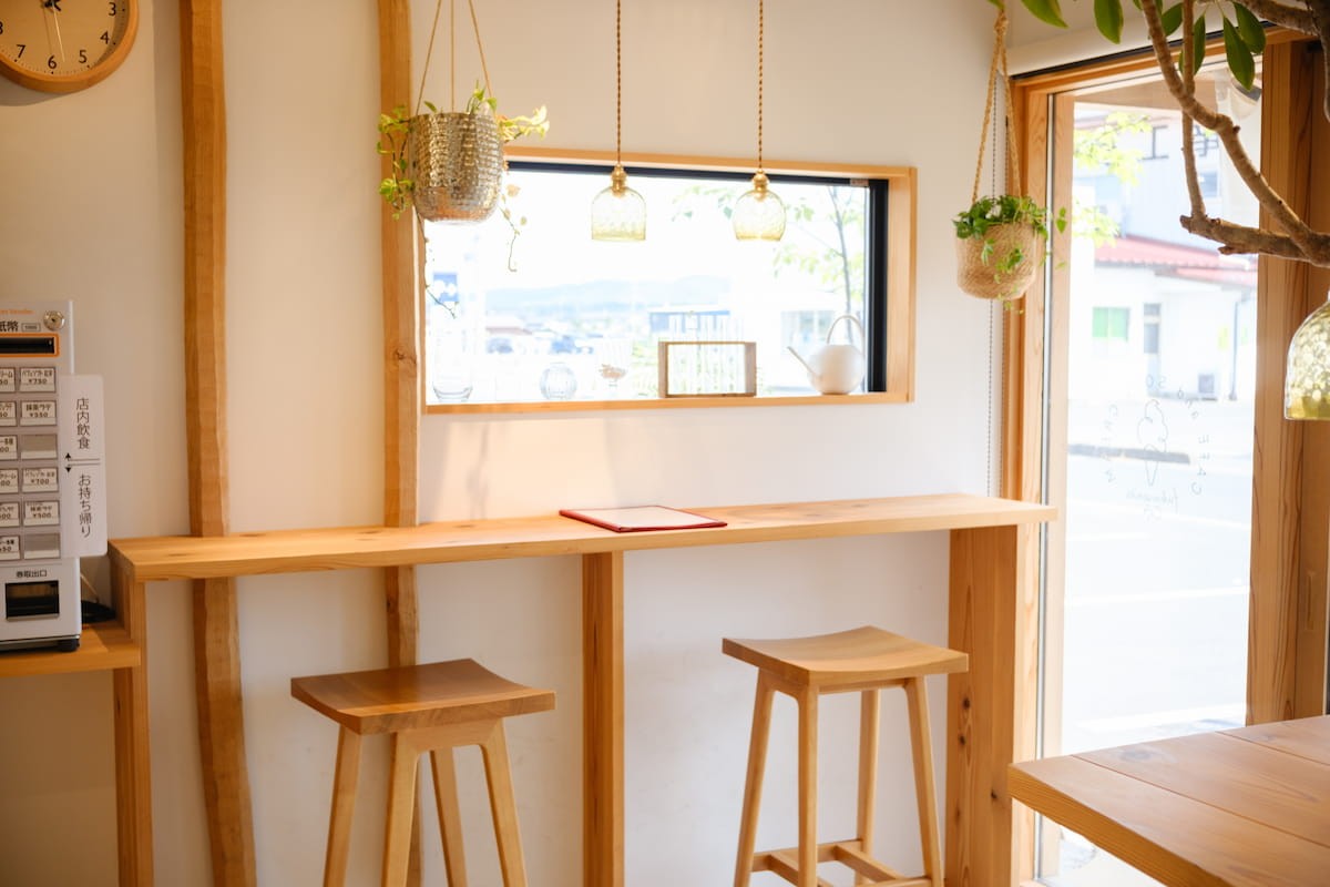 島根県出雲市にあるカフェ『福泉堂カフェ』の店内