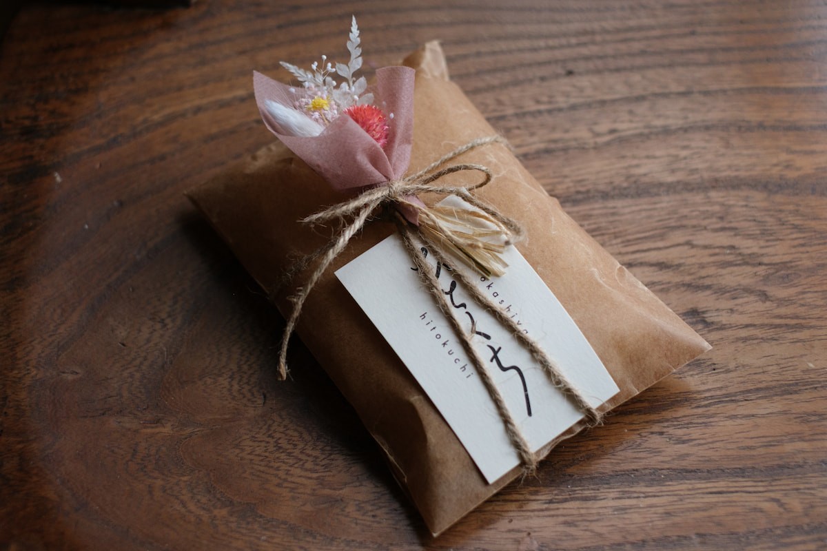 島根県松江市の焼き菓子屋『お菓子屋ひとくち』のバレンタインギフト