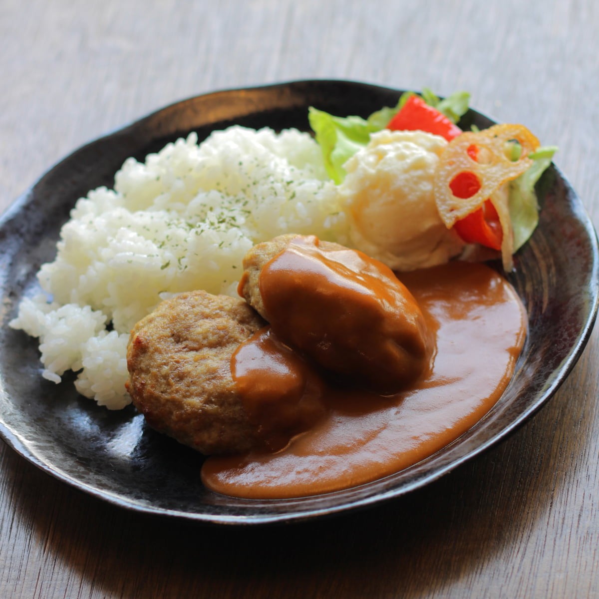 島根県松江市美保関町のカフェ『hasikko』のハンバーグカレー