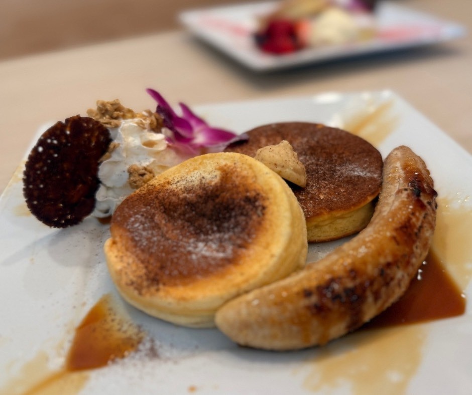 鳥取県米子市の弓ヶ浜公園内のカフェ『弓ヶ浜パークフロント』のパンケーキ