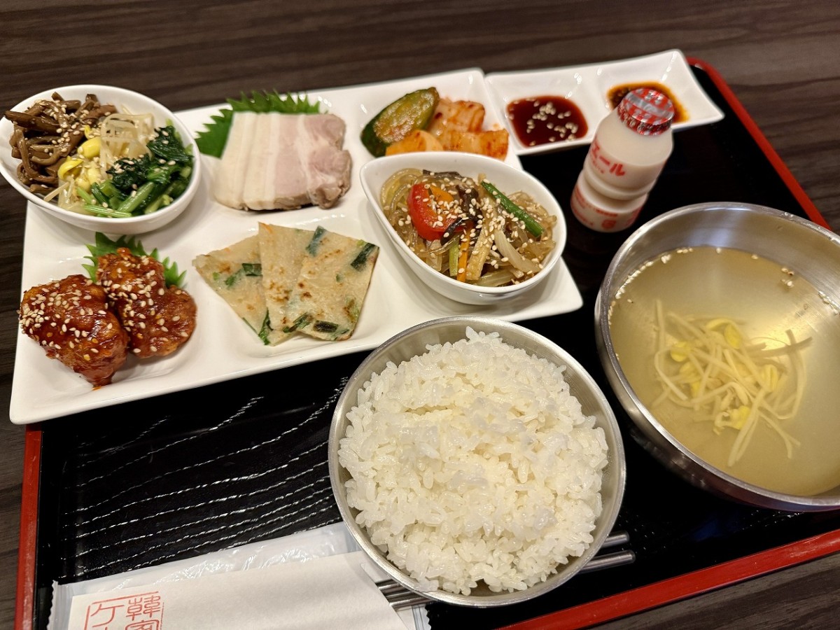 鳥取県米子市にある韓国料理店『KENARI（ケナリ）』のランチ