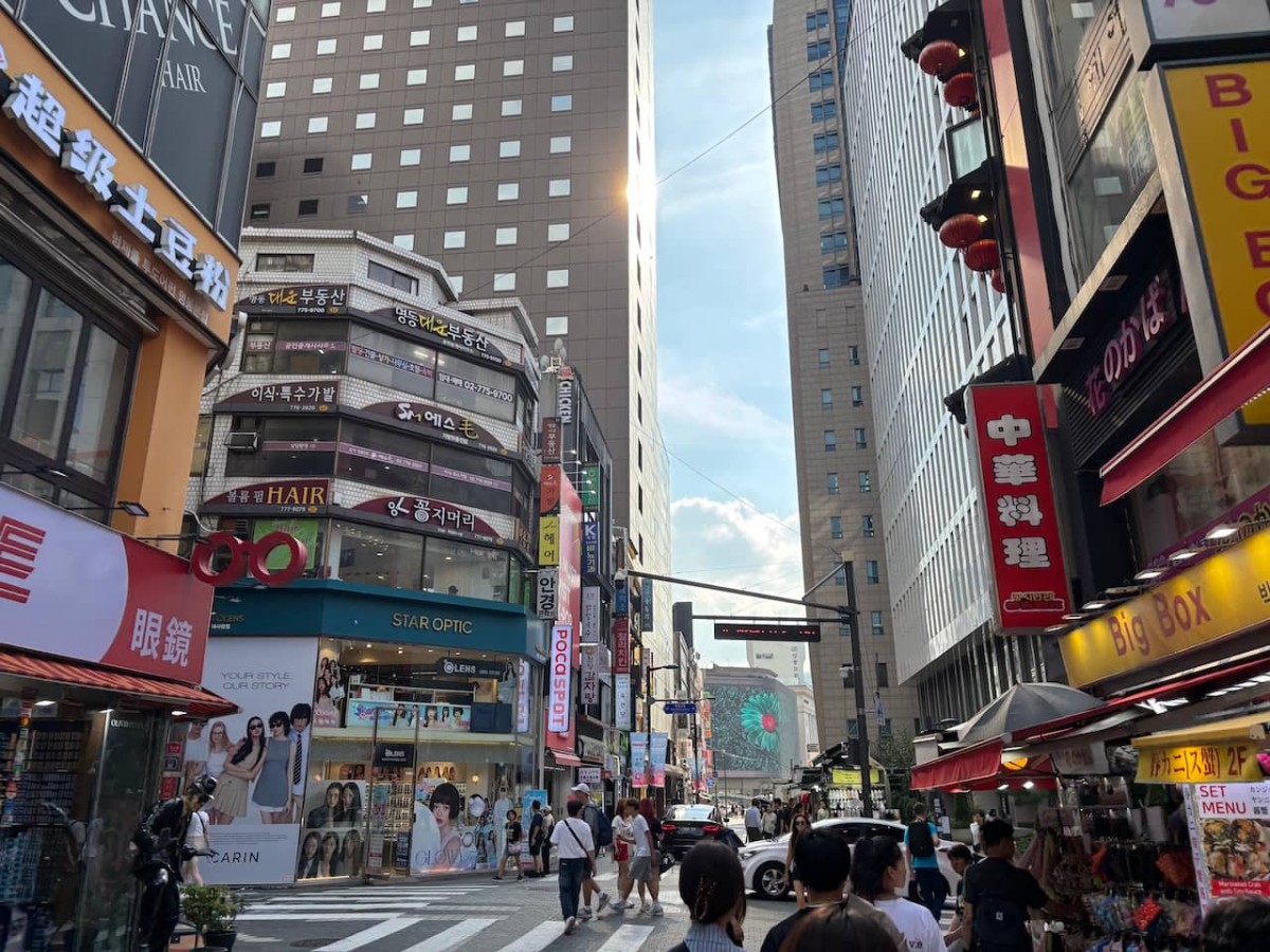 韓国の明洞エリアの風景。