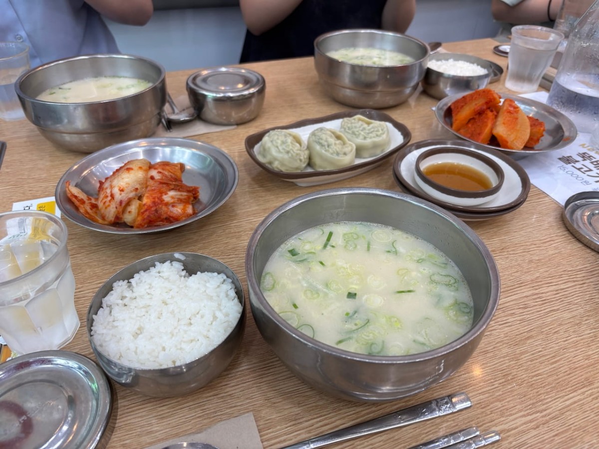 韓国の『神仙ソルロンタン』の料理。