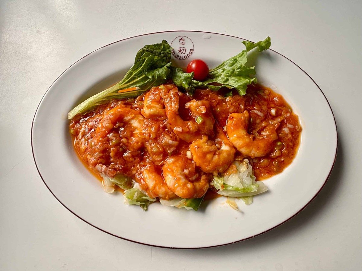 浜田市の『たこ初食堂』の「エビのチリソース」。