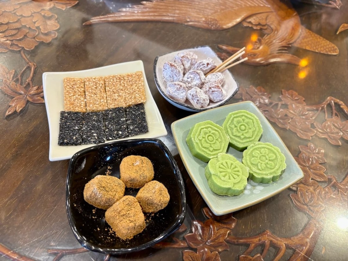 台湾の「九份」の『阿妹茶樓』のお茶菓子。
