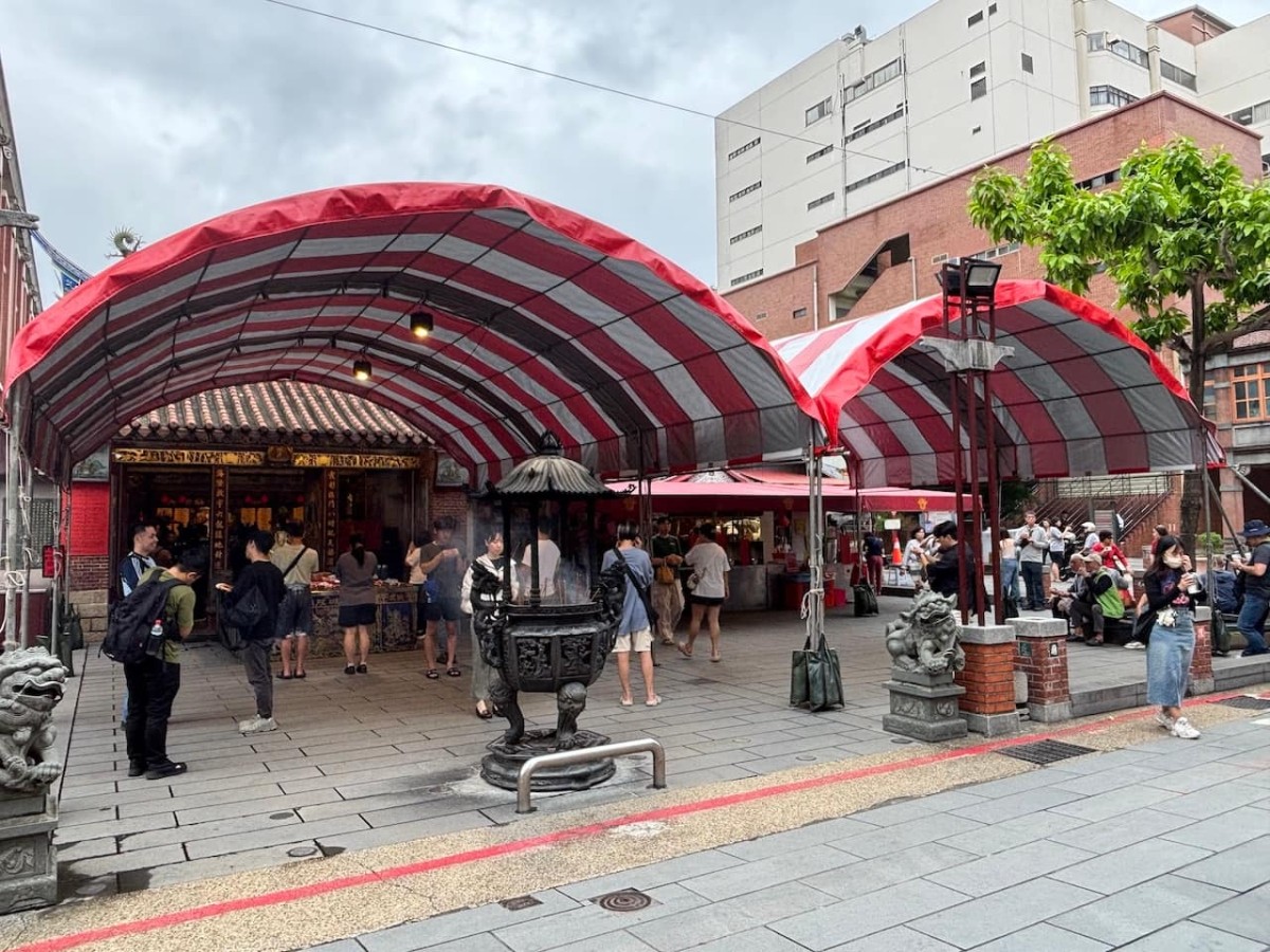 台湾の「迪化街」にある「霞海城隍廟」。