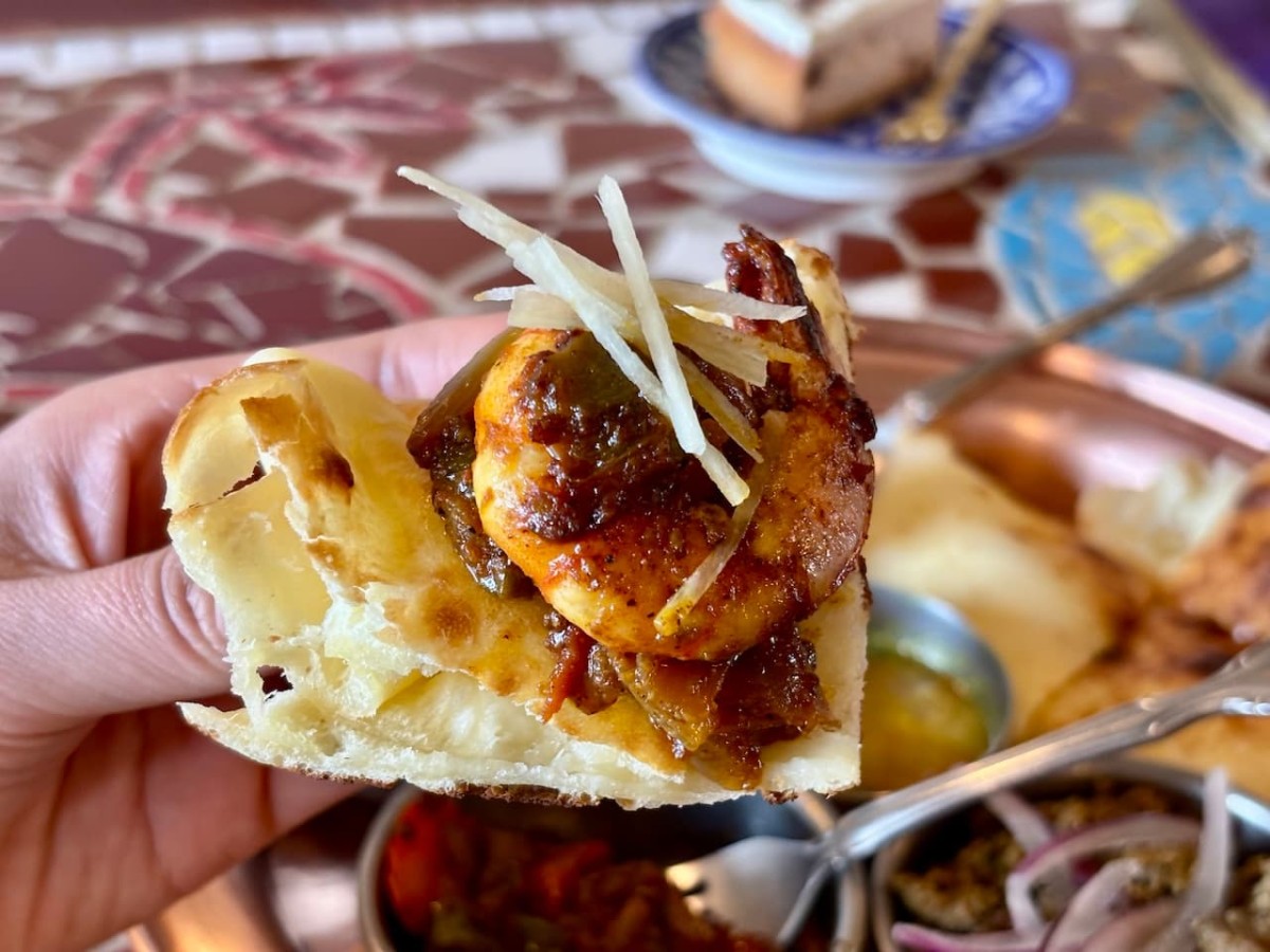 松江市の『SPICE』のカレーとナン。