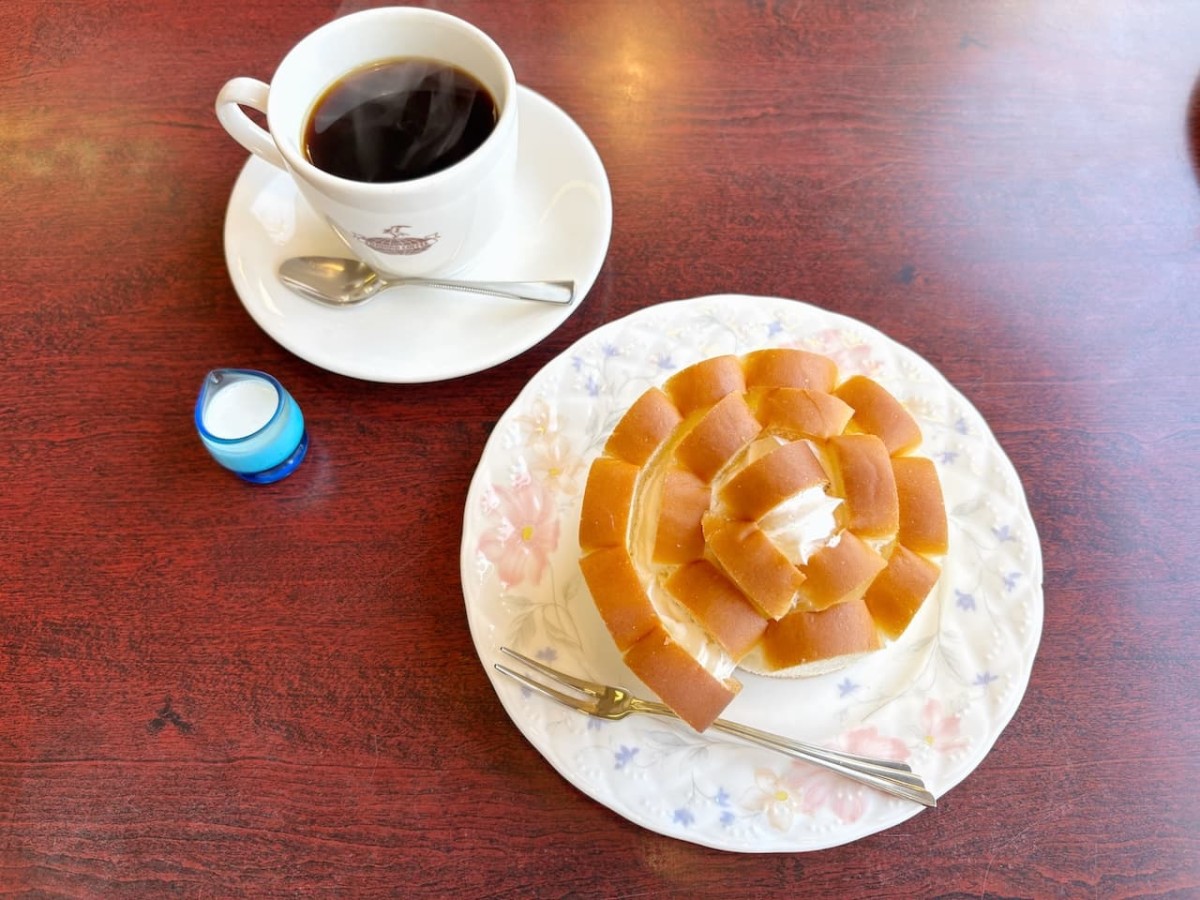 島根県出雲市の『ふじひろ珈琲』の「バラパン」。