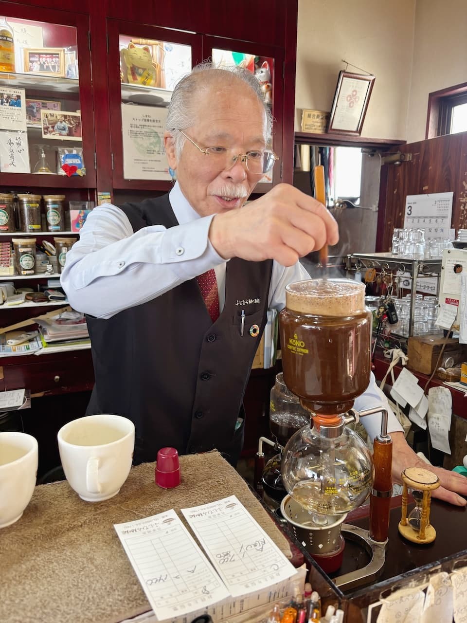 島根県出雲市の『ふじひろ珈琲』の店主、伊藤博人さん。