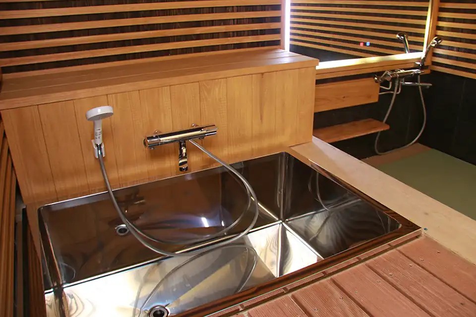 島根県出雲市にあるペット同伴OKの温泉旅館「四季荘」犬用足湯