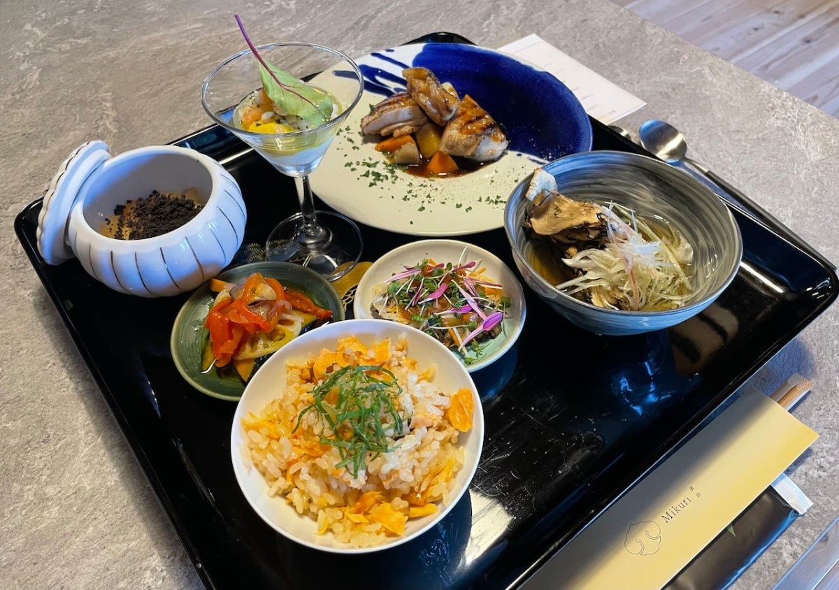 西伯郡大山町御来屋にあるレストラン「御厨Mikuri」のランチ