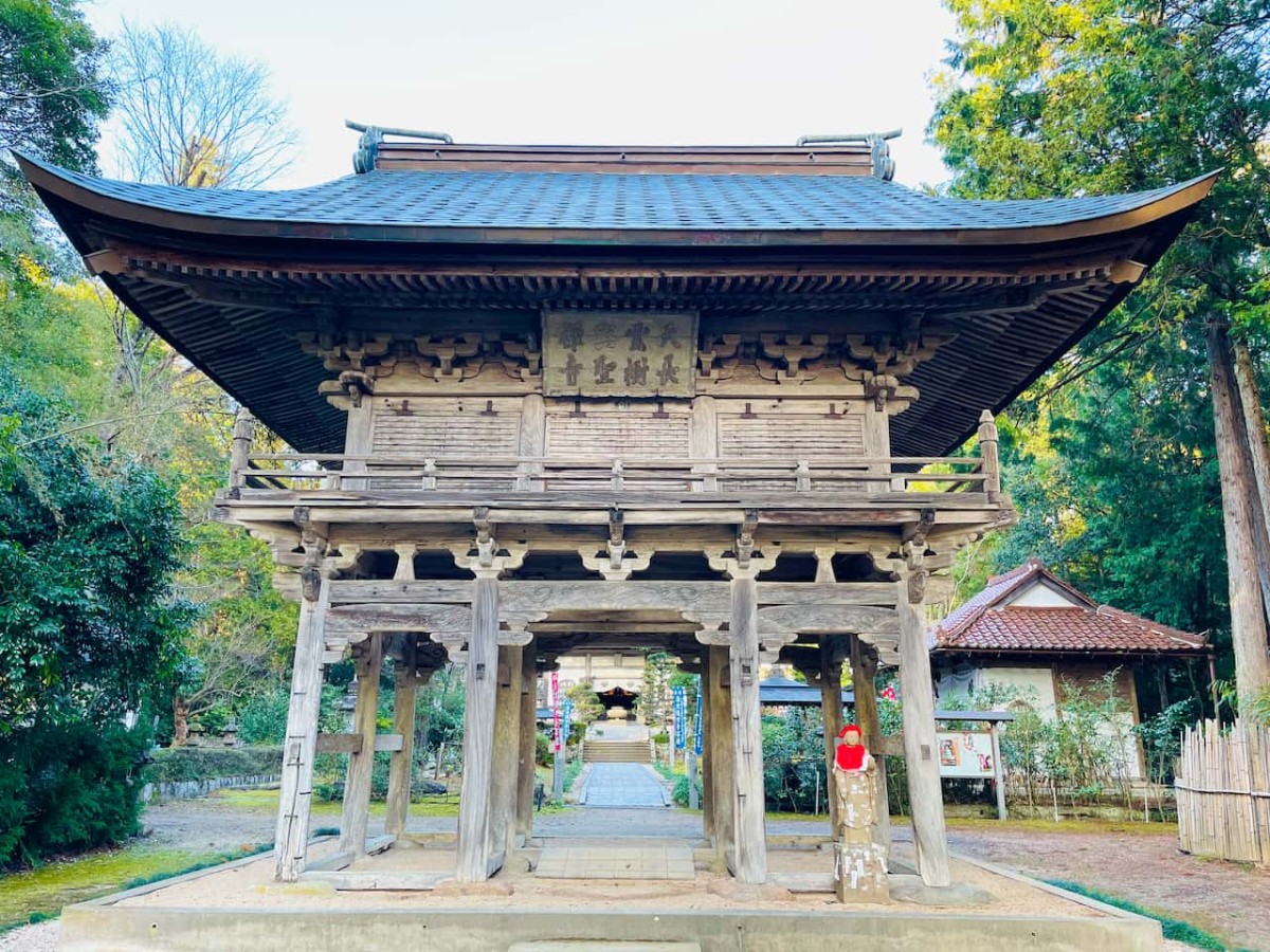 島根県安来市にある雲樹寺の正門