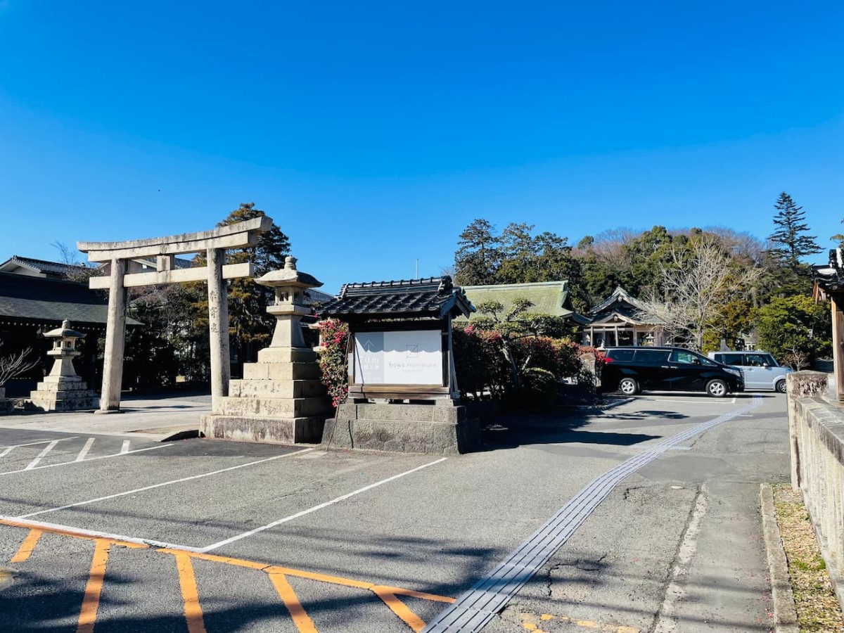 米子市博労町にある勝田神社の駐車場