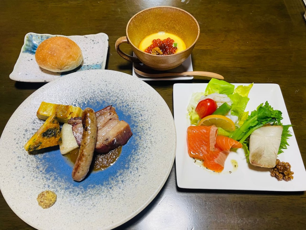 島根県安来市にある薫製レストランけむり家のランチ「季節のコンボ」