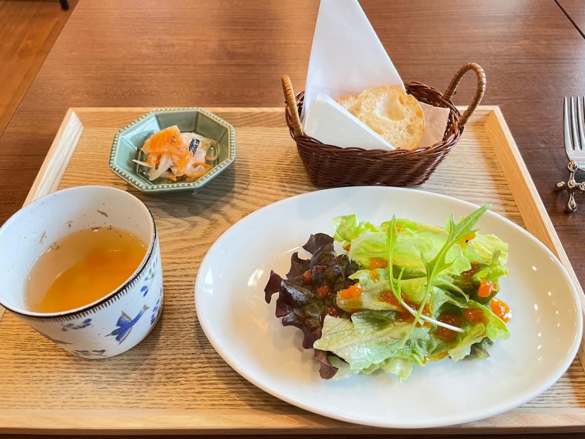 島根県安来市にあるジェラート&amp;レストラン「ワライカワセミ」のランチセット