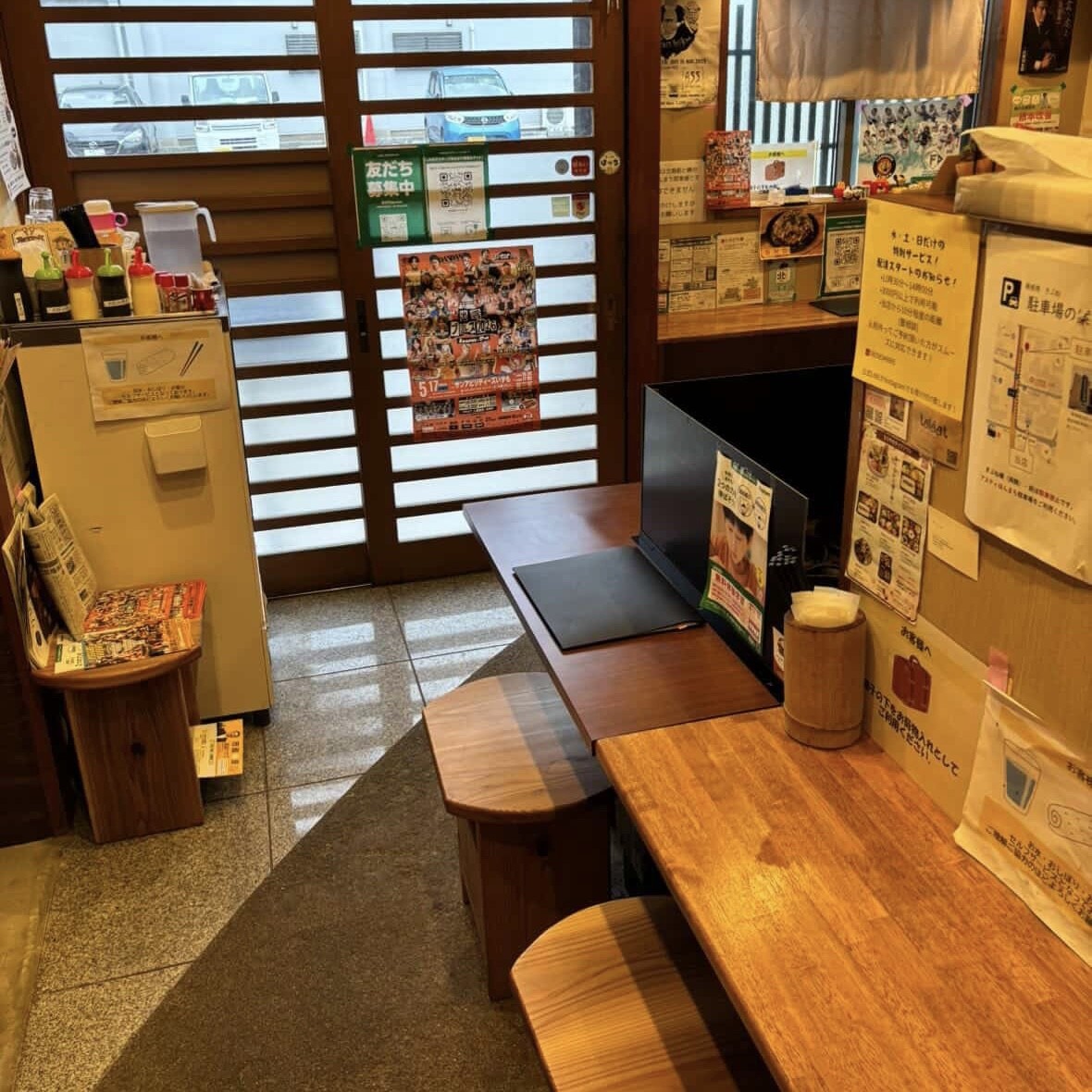 島根県出雲市平田町にある『鉄板焼きぶね』の店内