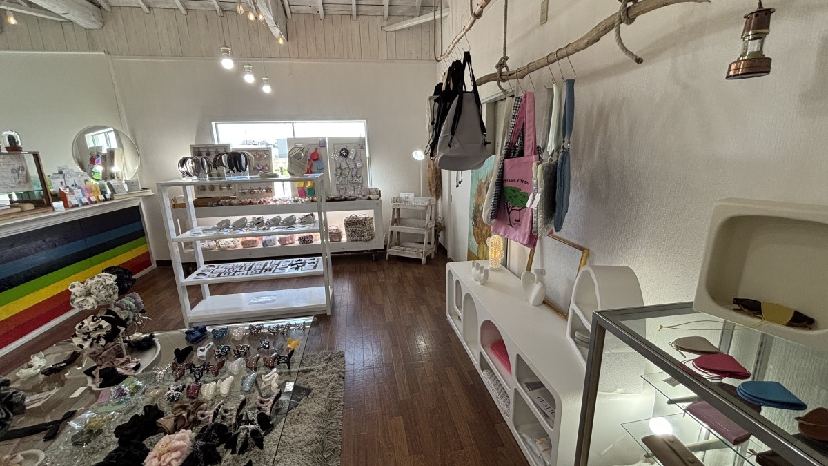 出雲市知井宮町にある韓国雑貨店『GLOBAL GOOD GIFT』の外観