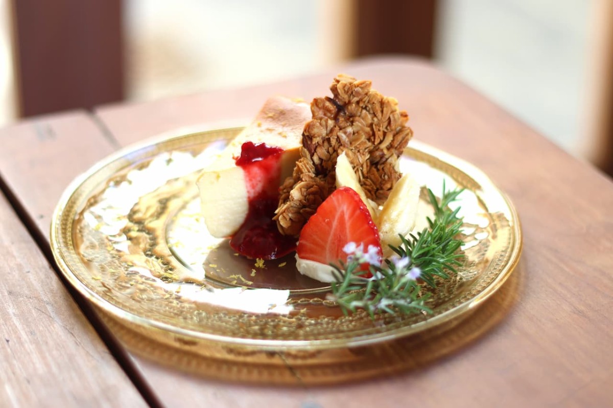 島根県松江市にある『cafe celeste』の「シュガーフリー米粉と麹のチーズケーキ」