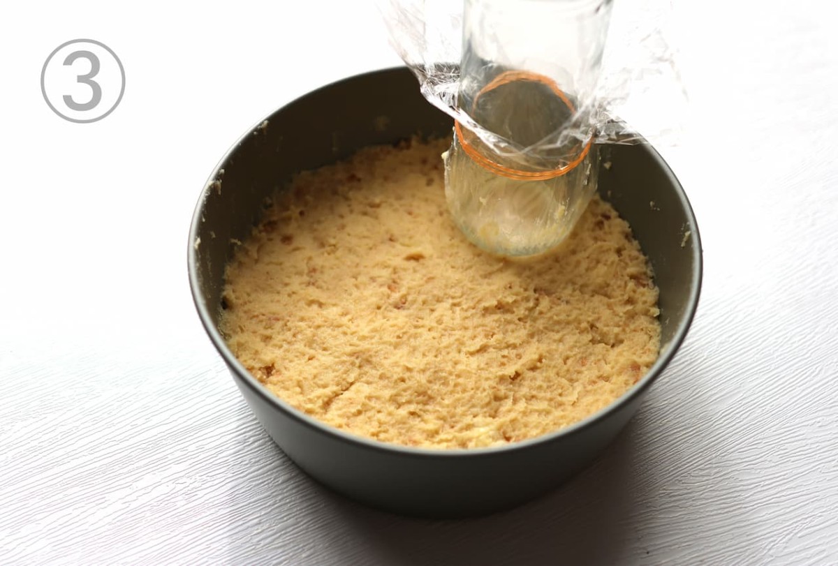 工程③では、「島根県産さつまいもペースト」はチーズケーキの生地ではなく、土台の方に混ぜるのでお間違いなく！