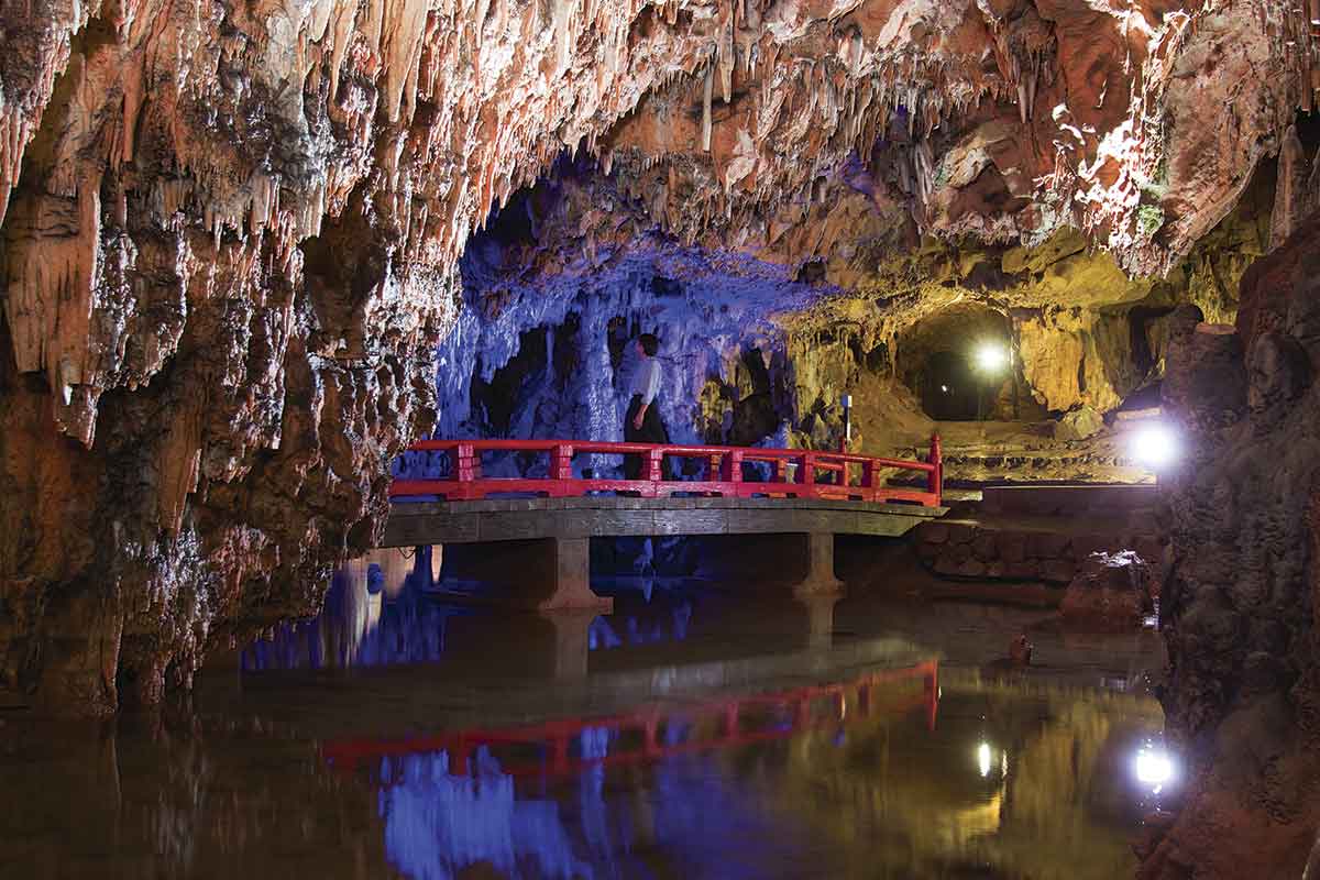野外・洞窟で大自然の壮大なパワーを体感！＠岡山県新見市
