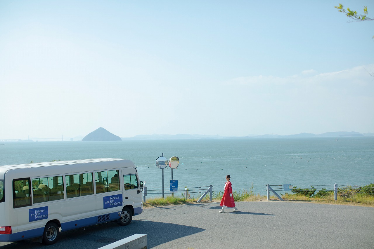 場内無料シャトルバスで巡る直島アートさんぽ＠香川県【西日本